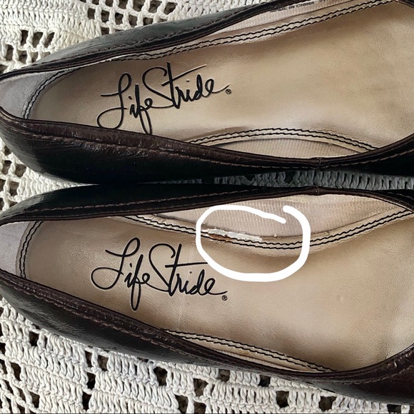 Life Stride Brown Low Slip On Heels Sz 7 - Picture 9 of 10